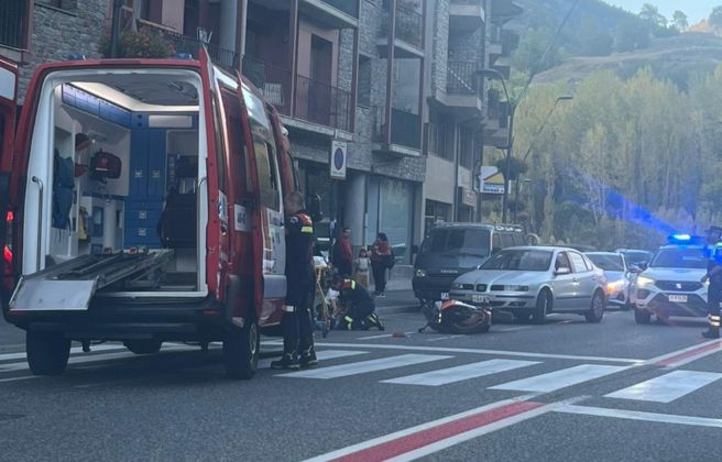 Ferit Un Motorista En Un Accident A Lavinguda Sant Antoni De La