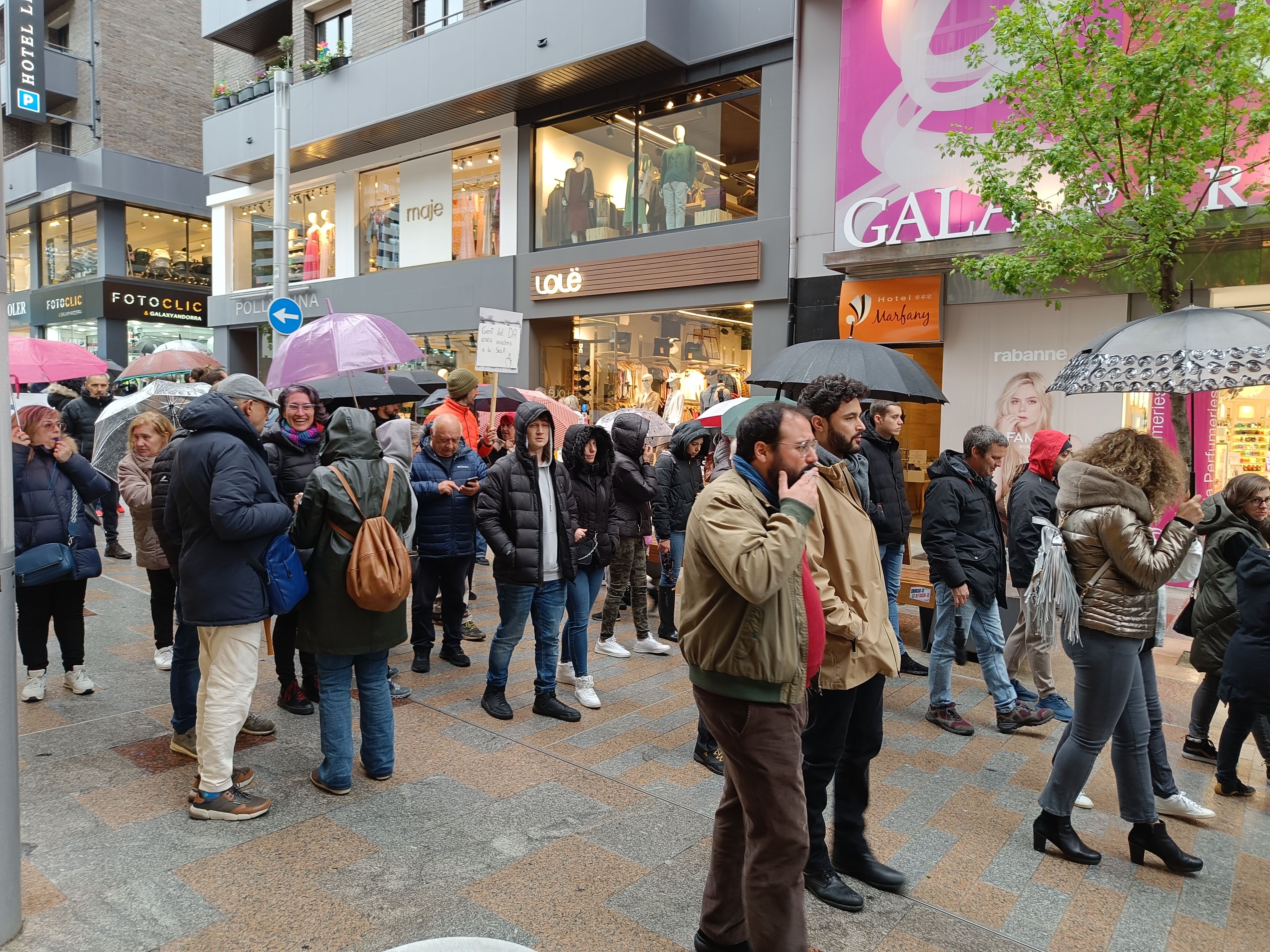 Cerni Escalé i Carles Sánchez durant la manifestació.