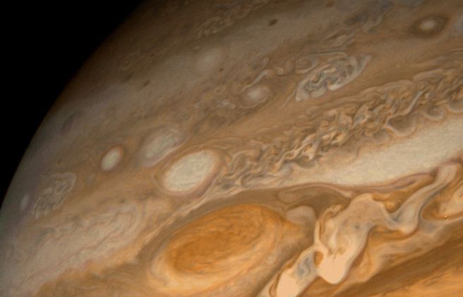 La gran taca vermella de Jupiter vista per la Voyager 1. Crèdit: NASA/JPL