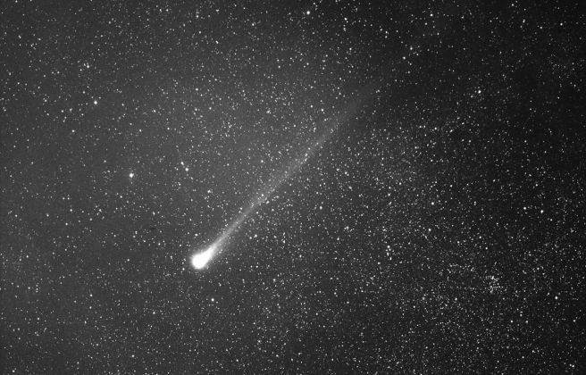 Article 19-2: El cometa Swift-Tuttle vist al 1992, el darrer cop que es va aproximar a la Terra - Crèdit: Chris Schur