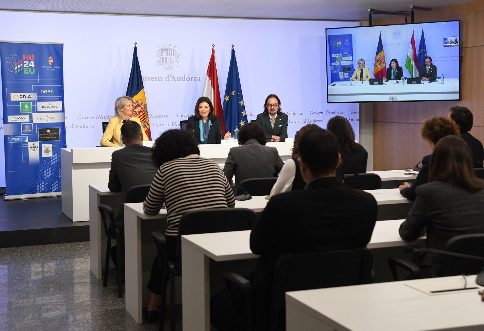 L’ambaixadora d’Hongria a Andorra presenta les prioritats de la presidència hongaresa de la UE als diplomàtics i membres de l’administració que treballen en temes europeus.