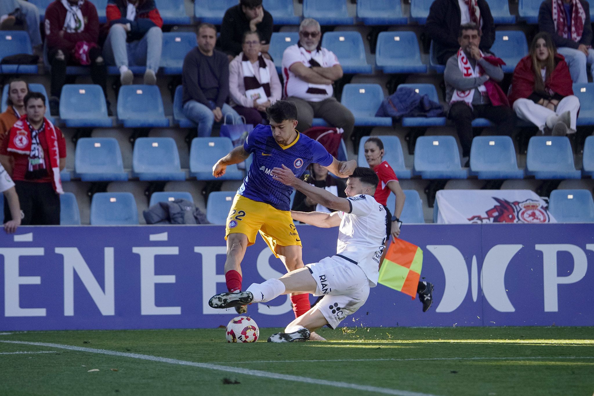 El davanter andorrà, Berto Rosas, va entrar a la recta final del partit. 