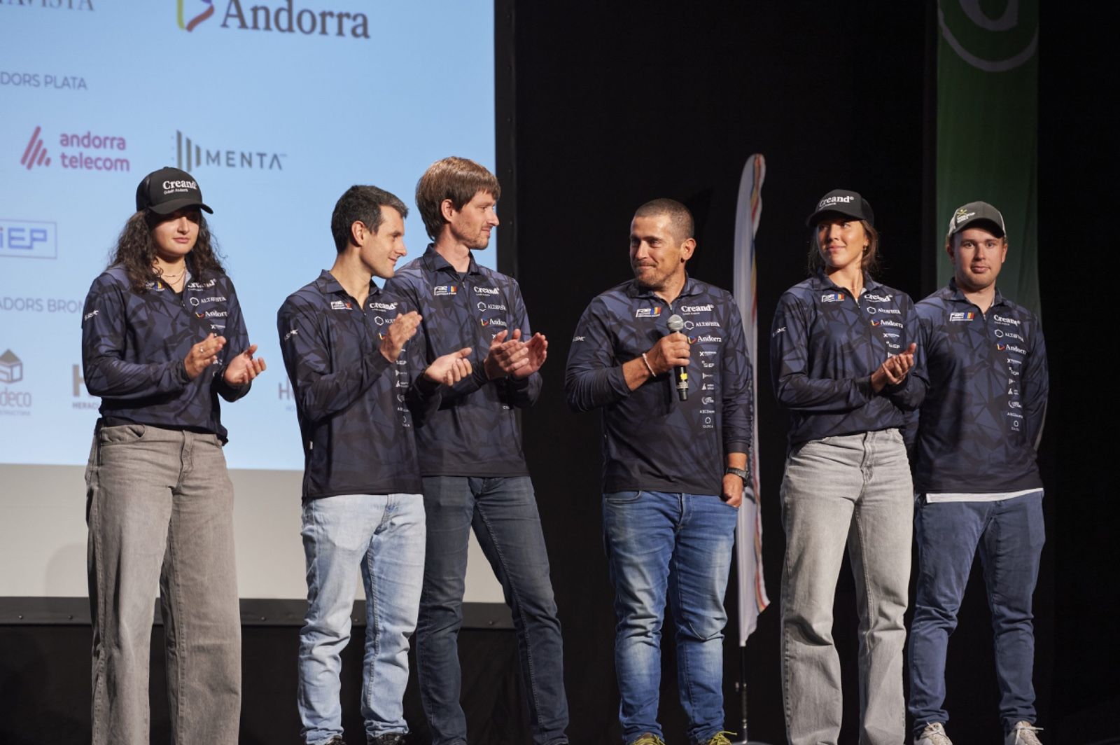 L'equip femení de velocitat, amb Jordina Caminal i Cande Moreno. 