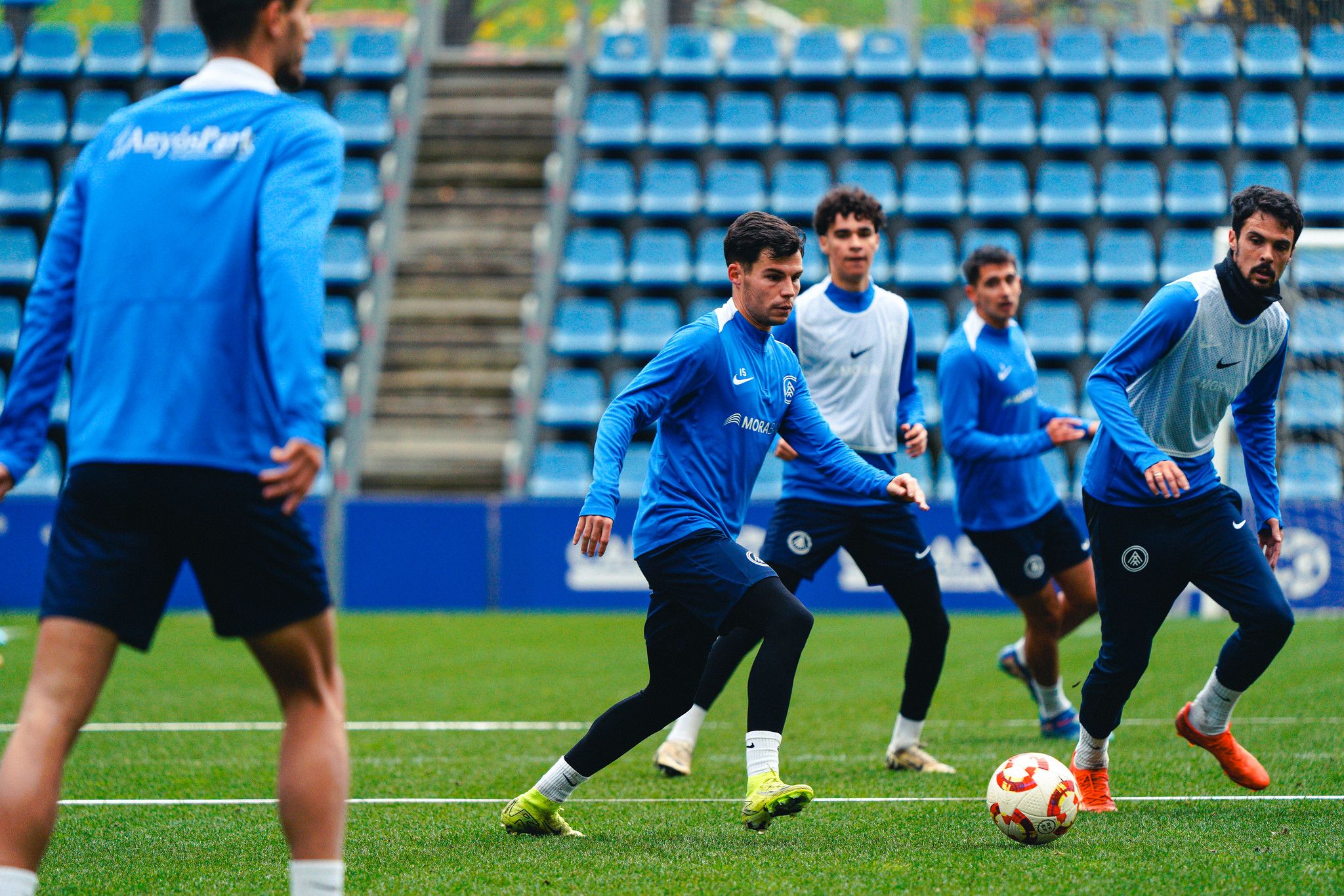 Luismi Redondo, en acció en un dels entrenaments a l'Estadi Nacional.