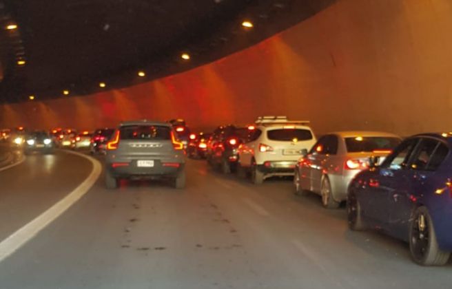 Un dels conductors, aquest matí al túnel de la Tàpia en sentit baixada. 