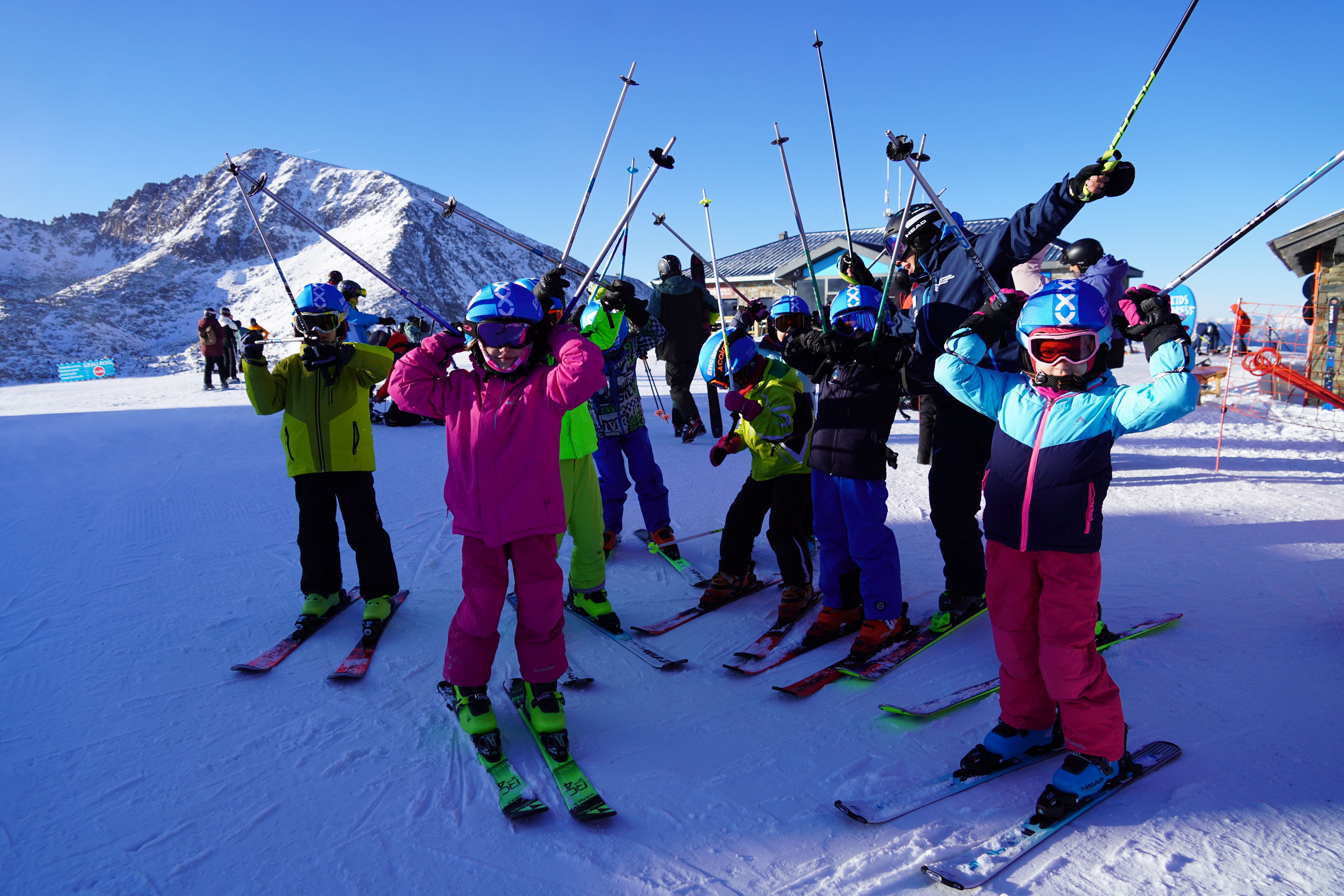 Tret de sortida a l’escola de neu d’Encamp i el Pas de la Casa amb 202 participants.