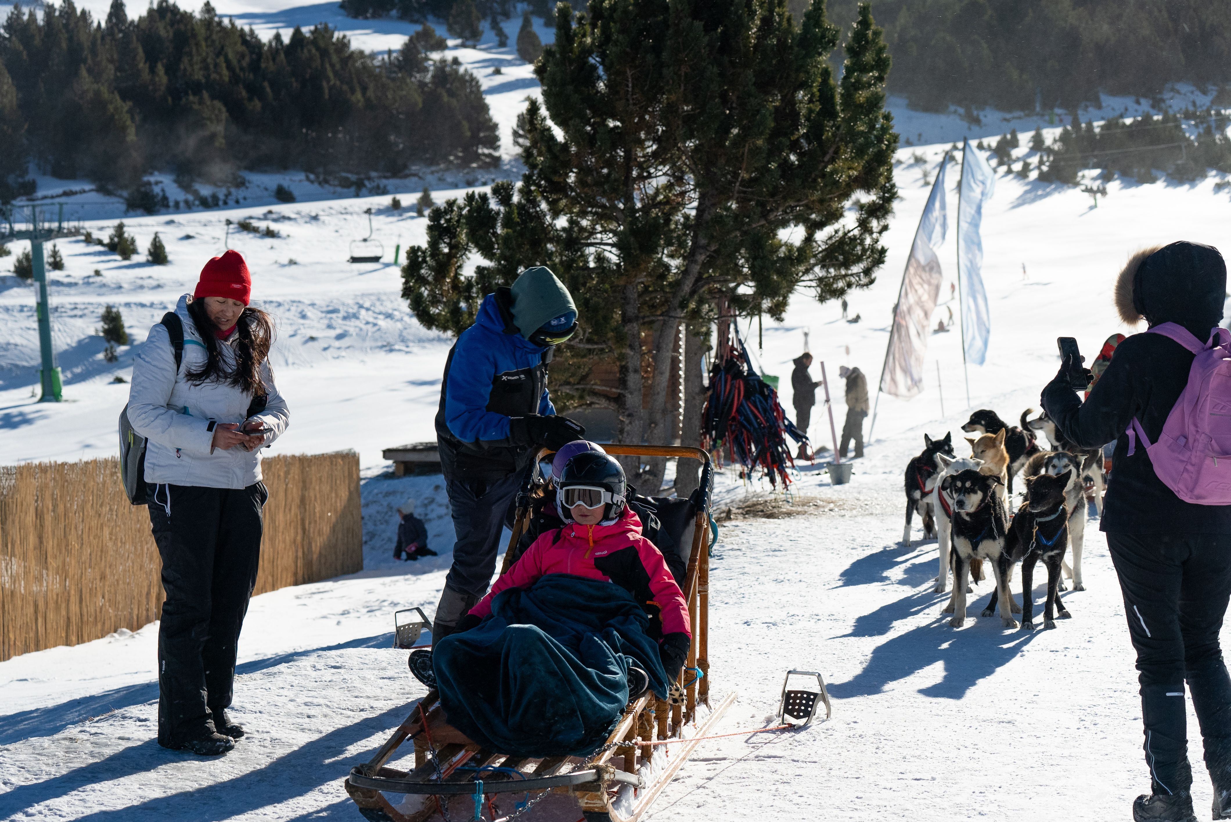 Grandvalira ha convidat 10 infants d’entre 6 i 17 anys amb diferents graus de TEA i les seves famílies a participar del Dia Mundial de la Neu.