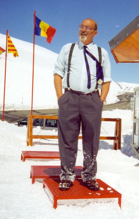 El doctor Josep Marcel Escoda, fundador del centre mèdic, en una imatge antiga al Pas de la Casa. El doctor Josep Marcel Escoda, fundador del centre mèdic, en una imatge antiga al Pas de la Casa.